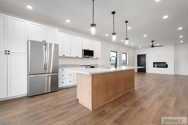 823 Booshway St, Condo with 5 bedrooms, 3 bathrooms and 2 parking in Driggs ID | Image 11