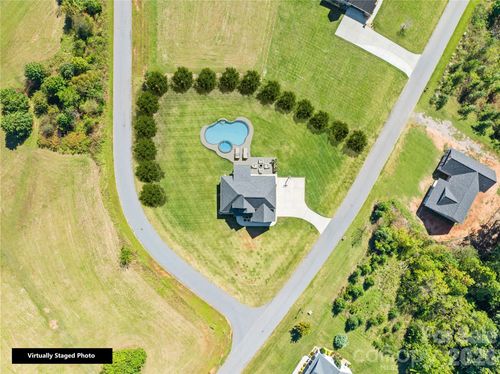 895 Oak Ridge Farms Cir, Newton, NC, 28658-9429 | Card Image
