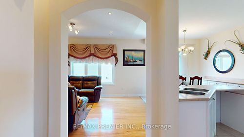 62 Sedgeway Hts, Woodbridge, ON, L4H3A9 | Card Image