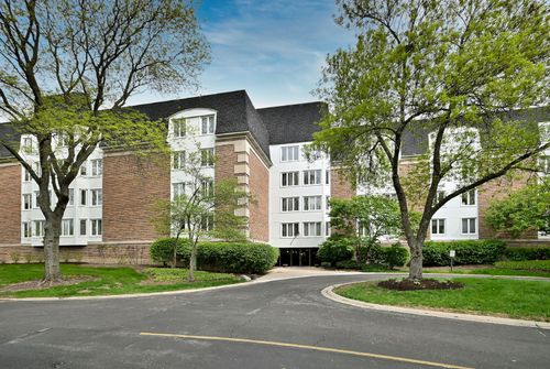 560-225 Lake Blvd, Buffalo Grove, IL, 60089-8207 | Card Image