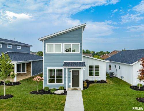 1660 Olde Brandy Ln, Davenport, IA, 52807-3414 | Card Image