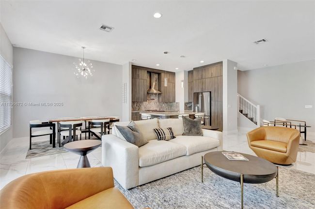 4921 Pointe Midtown Way, Townhouse with 3 bedrooms, 3 bathrooms and null parking in Palm Beach Gardens FL | Image 7