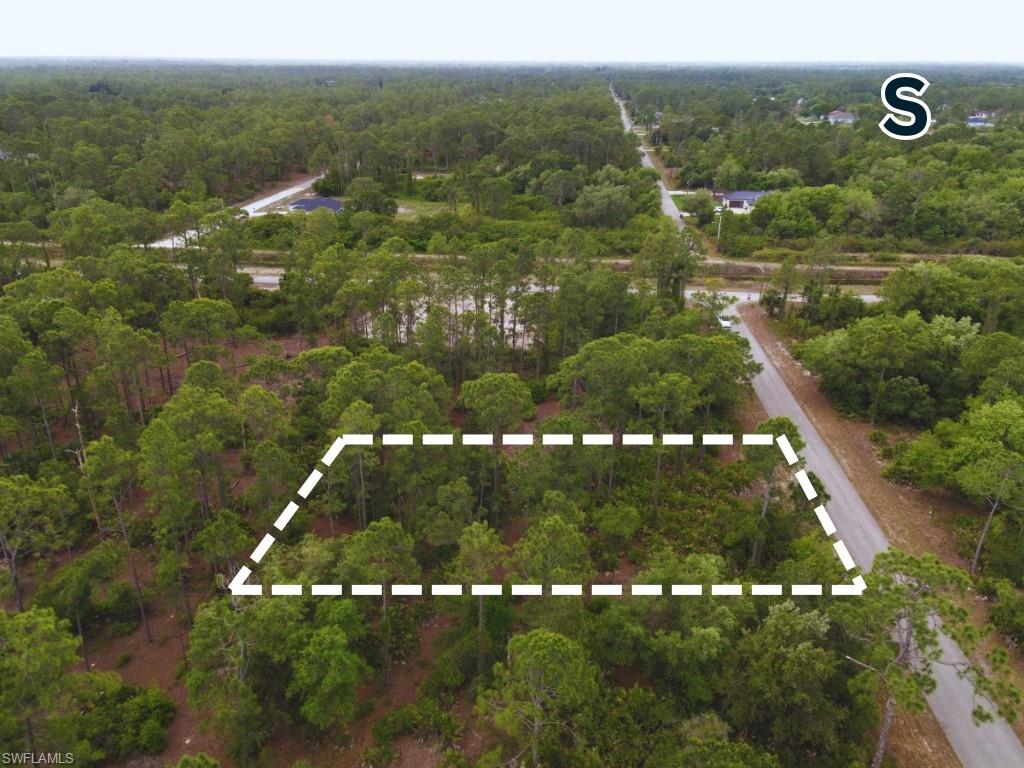 Land in LEHIGH ACRES 4