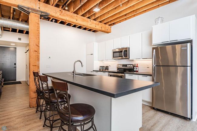 Kitchen Island | Image 12