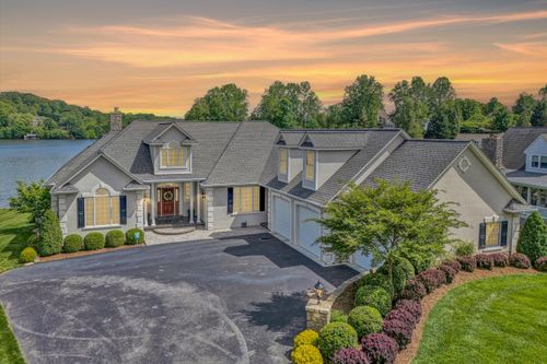 145 Briarwood Ct, Hardy, VA, 24101-2811 | Card Image