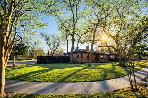 900 Treasure Road, Garland, TX, 75041 | Card Image