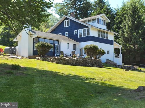 15 Hillside Rd, Dauphin, PA, 17018-9511 | Card Image