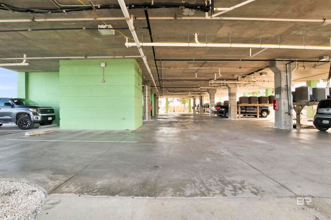 Garage | Image 23