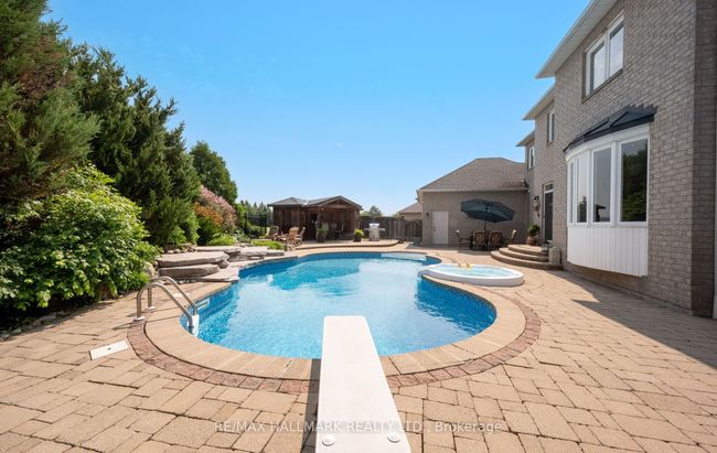 37 Witherspoon Way, House other with 4 bedrooms, 4 bathrooms and 9 parking in Nobleton ON | Image 42
