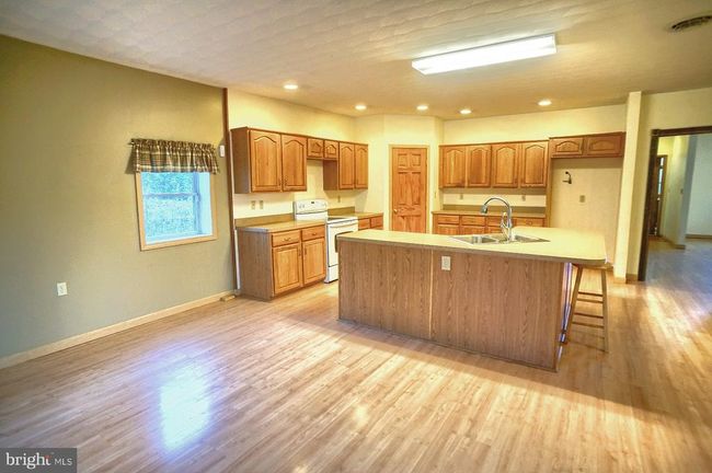 278 S Mountain Blvd, House other with 3 bedrooms, 2 bathrooms and null parking in MOUNTAIN TOP PA | Image 6