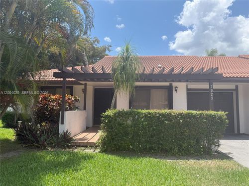 7029-7029 Marlberry Ln, Tamarac, FL, 33321-5325 | Card Image