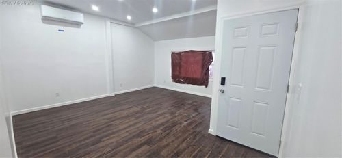 452 S 1st Ave, Mount Vernon, NY, 10550-4600 | Card Image