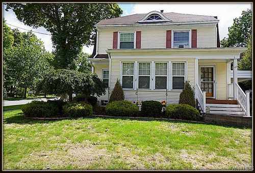 27 Bloomingdale Ave, Akron, NY, 14001-1102 | Card Image