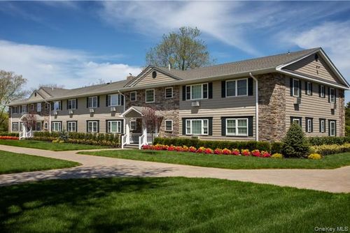 apt-6-319 Robinson Ave, East Patchogue, NY, 11772-4825 | Card Image