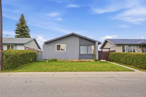 188 Maitland Dr Ne, Calgary, AB, T2A5T7 | Card Image