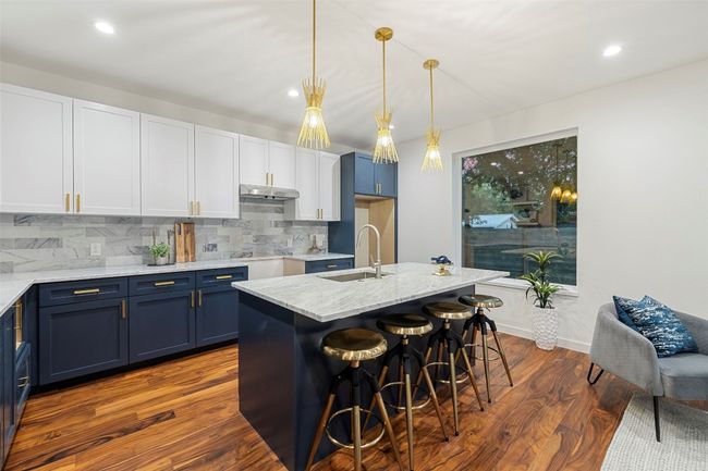 2 - 7603 Creston Ln, House other with 2 bedrooms, 3 bathrooms and 4 parking in Austin TX | Image 7