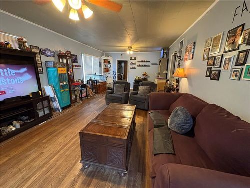 611 W Wood St, Shawnee, OK, 74801-5709 | Card Image