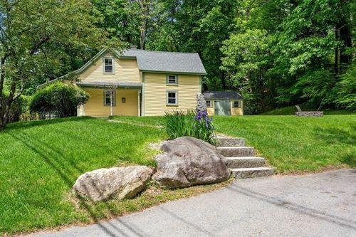 32 River St, Andover, MA, 01810-5908 | Card Image