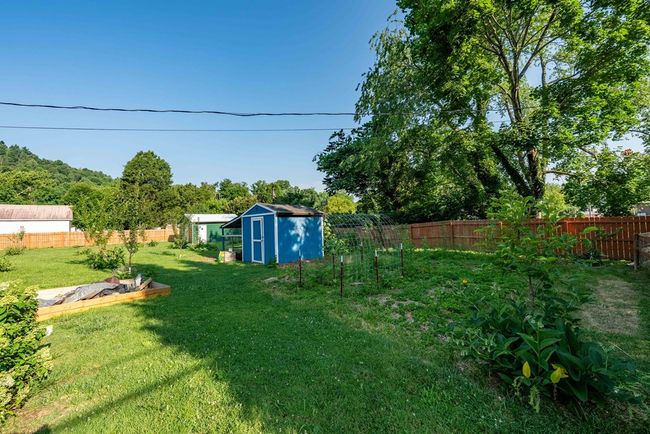 461 S Shady Ave, House other with 3 bedrooms, 3 bathrooms and null parking in Damascus VA | Image 33