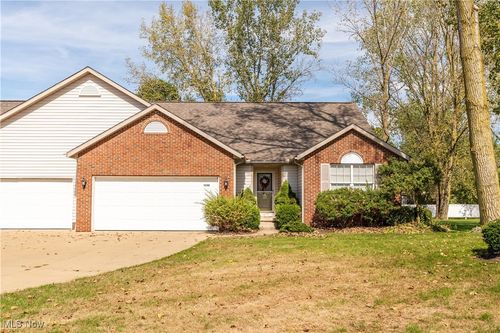 10380 Sudbury Cir Nw, North Canton, OH, 44720-4414 | Card Image