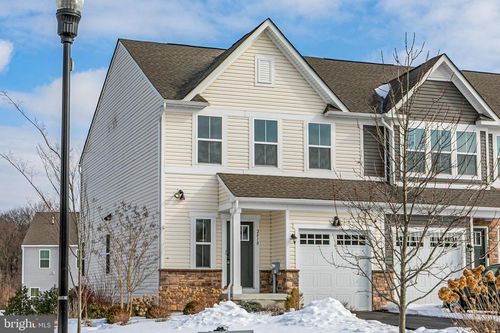 2410 Lenox Dr, LAWRENCE TOWNSHIP, NJ, 08648-2338 | Card Image