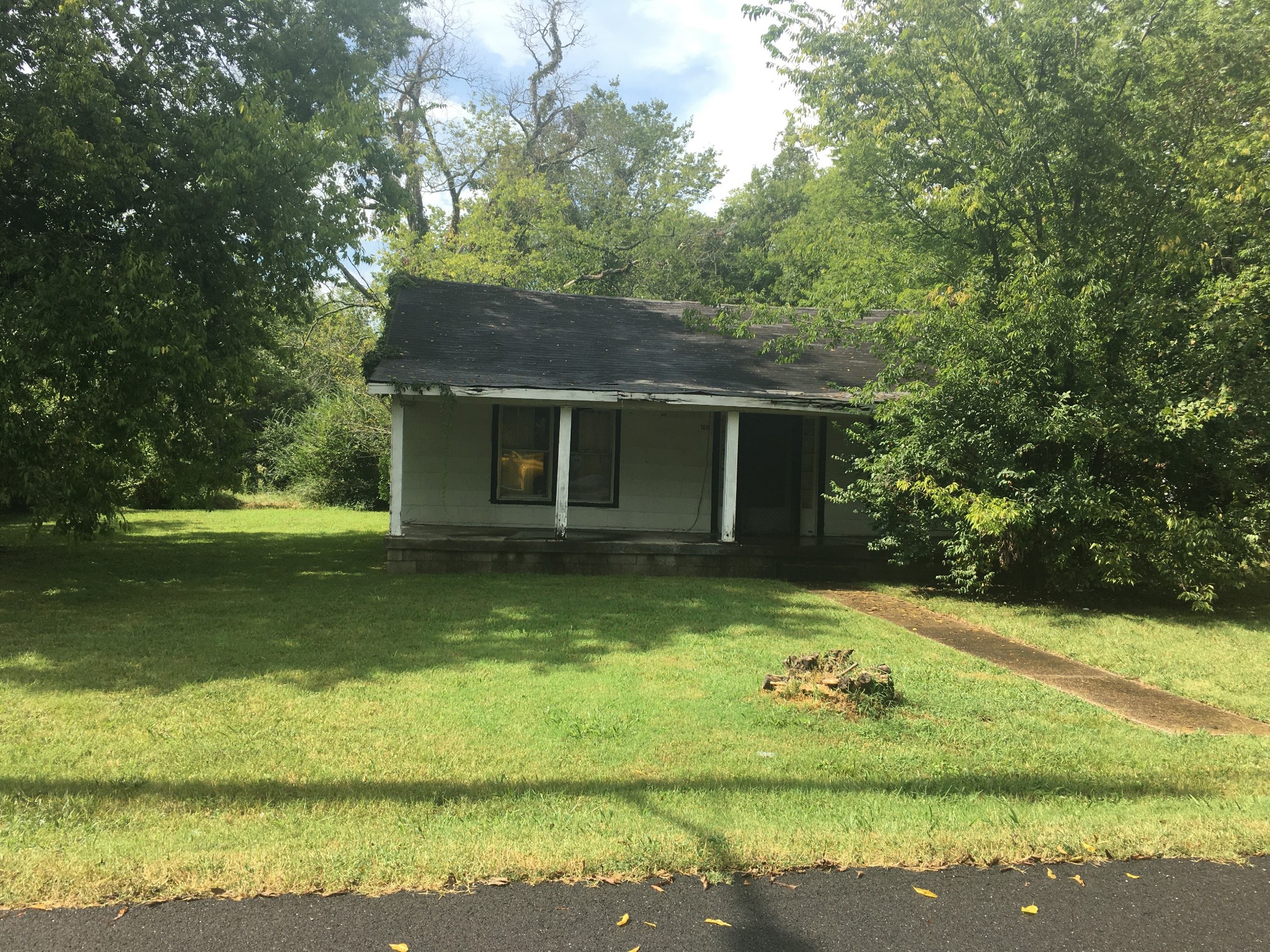 Manchester Ave, Nashville, TN 37218