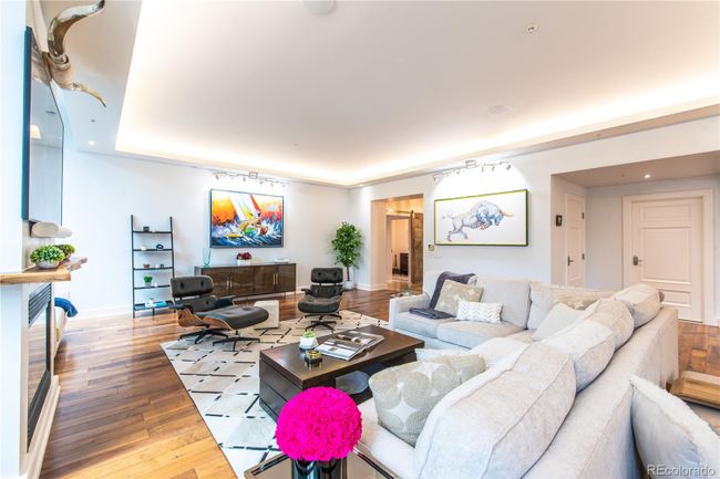 UNIT-1907 - 1891 Curtis St, Condo with 3 bedrooms, 4 bathrooms and 3 parking in Denver CO | Image 4