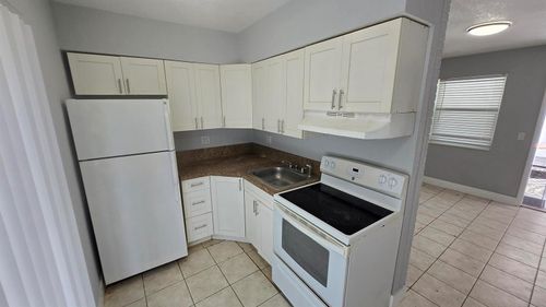 6-16951 Ne 18th Avenue, North Miami Beach, FL, 33162 | Card Image