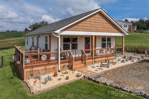 43 Paul Bridges Rd, Alexander, NC, 28701-9129 | Card Image