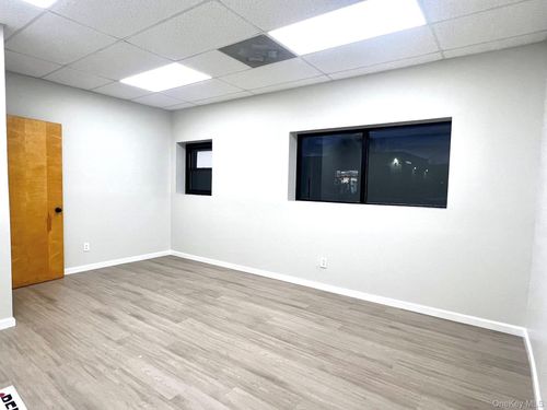 1918 Union Blvd, Bay Shore, NY, 11706-7920 | Card Image