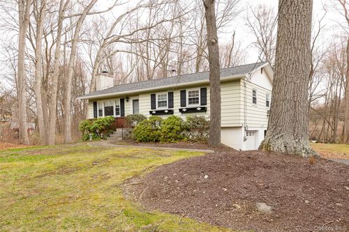 12 Julie Dr, East Fishkill, NY, 12533-5014 | Card Image