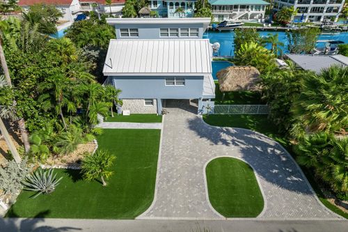 334 E Seaview Dr, Duck Key, FL, 33050-3820 | Card Image