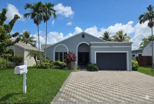 9753 Nw 45th St, Sunrise, FL, 33351-5153 | Card Image