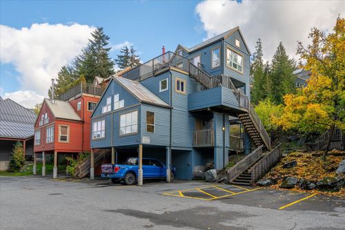 4-2024 Innsbruck Dr, Whistler, BC, V8E0B5 | Card Image