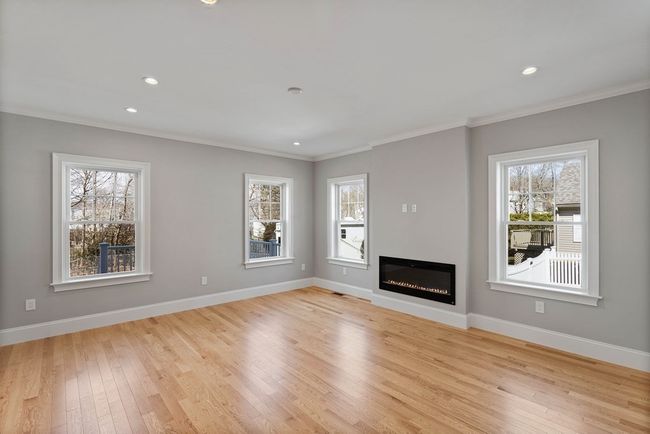 17 - 17 Monroe St, House attached with 3 bedrooms, 3 bathrooms and 4 parking in Norwood MA | Image 11