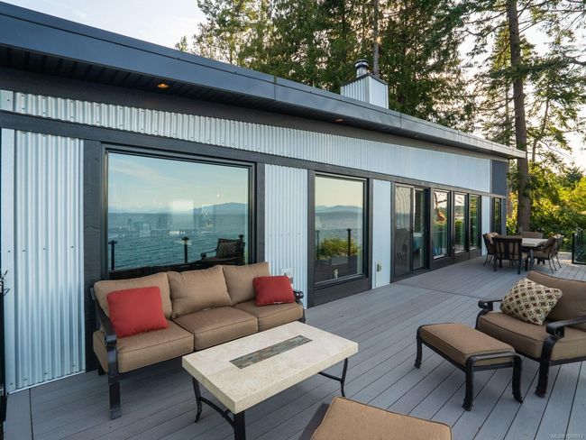 1380 Reef Rd, House other with 2 bedrooms, 4 bathrooms and 6 parking in Nanoose Bay BC | Image 55