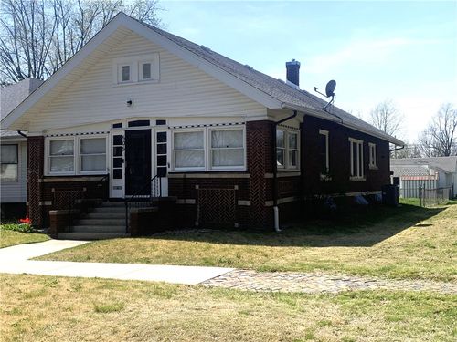 505 S Locust St, Pana, IL, 62557-1724 | Card Image