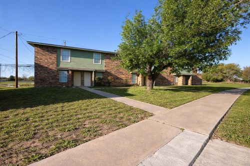 300 Meadow Dr, Rockdale, TX, 76567-2659 | Card Image