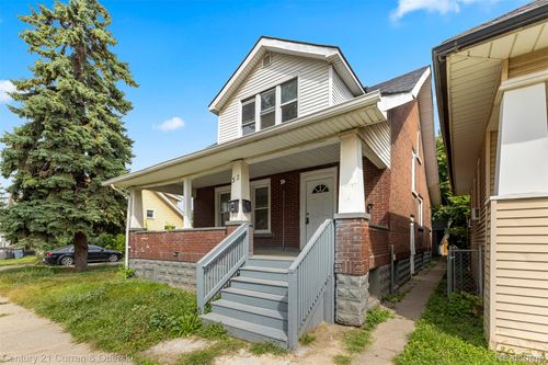 32 W Woodward St, Ecorse, MI, 48229-1797 | Card Image