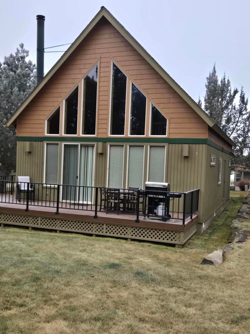 8861 Cliff Swallow Dr, Redmond, OR, 97756-8388 | Card Image