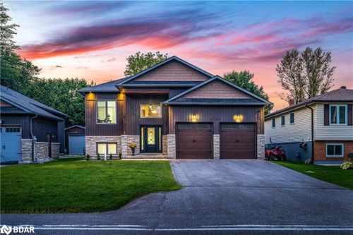 {{alt}} | Card Image