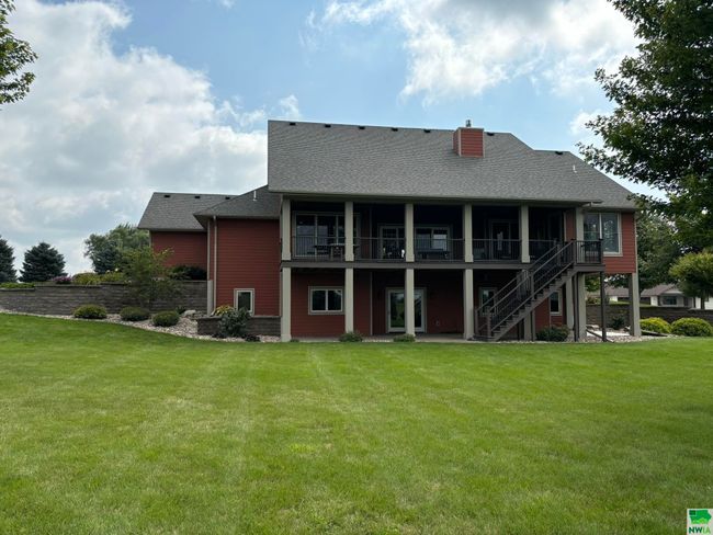 925 Sunrise Trl, House other with 5 bedrooms, 3 bathrooms and null parking in Sioux Center IA | Image 38