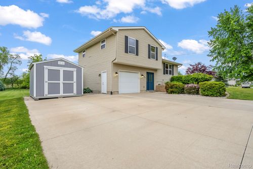 367 116th Ave, Martin, MI, 49070-8702 | Card Image