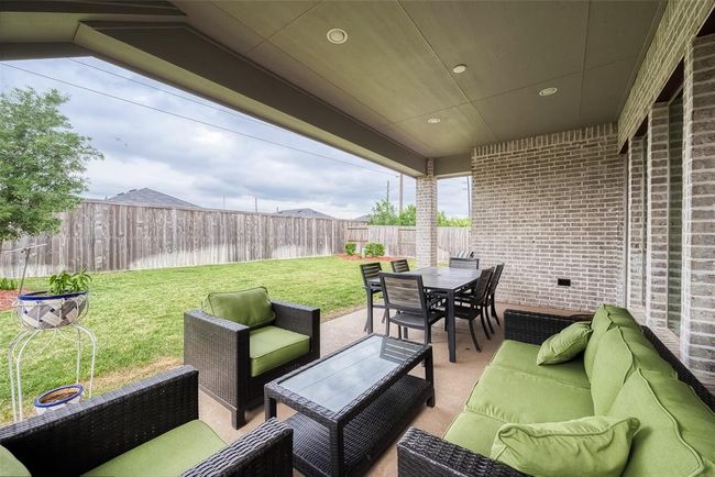 29042 Hauter Way, House other with 4 bedrooms, 4 bathrooms and 3 parking in Fulshear TX | Image 7