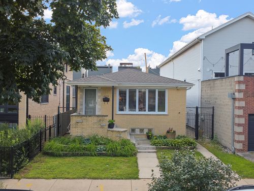 2455 Erie St, Chicago, IL, 60612-1247 | Card Image