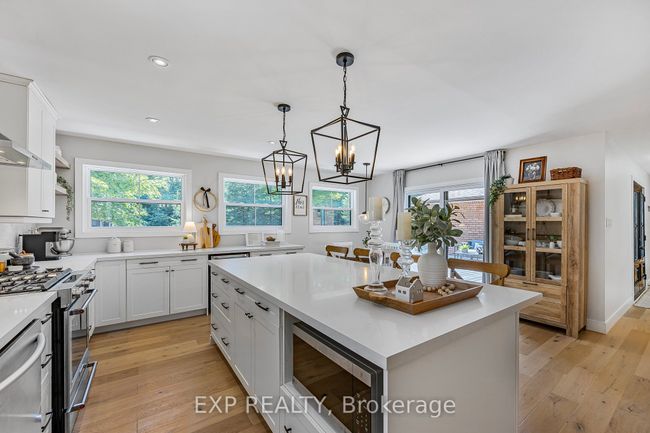 81 Forest Cir, House other with 6 bedrooms, 2 bathrooms and 6 parking in Tiny ON | Image 7
