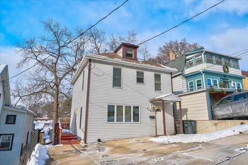 320 S Franklin St, Stoughton, WI, 53589-2620 | Card Image