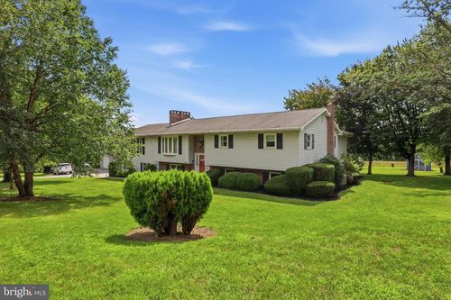 736 S Baltimore St, Dillsburg, PA, 17019-9301 | Card Image