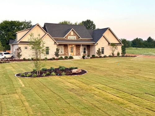 250 Randal Ln, Florence, AL, 35634-3305 | Card Image