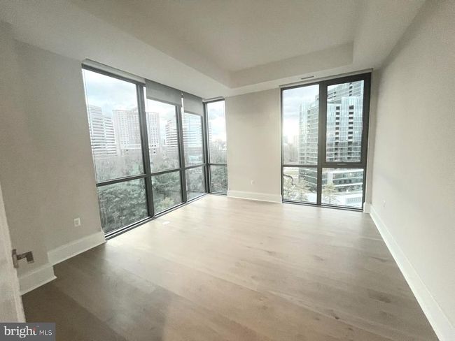 1104 - 7887 Jones Branch Dr, Condo with 3 bedrooms, 3 bathrooms and null parking in MCLEAN VA | Image 4
